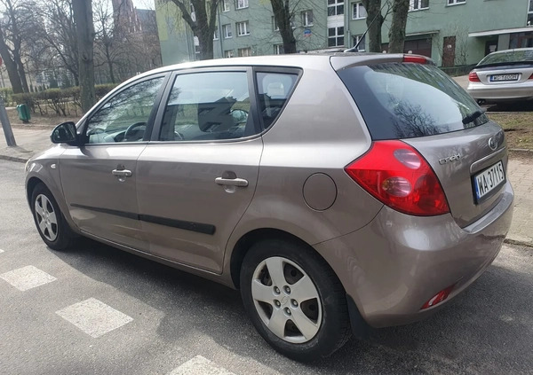 Kia Ceed cena 7900 przebieg: 324571, rok produkcji 2007 z Warszawa małe 121